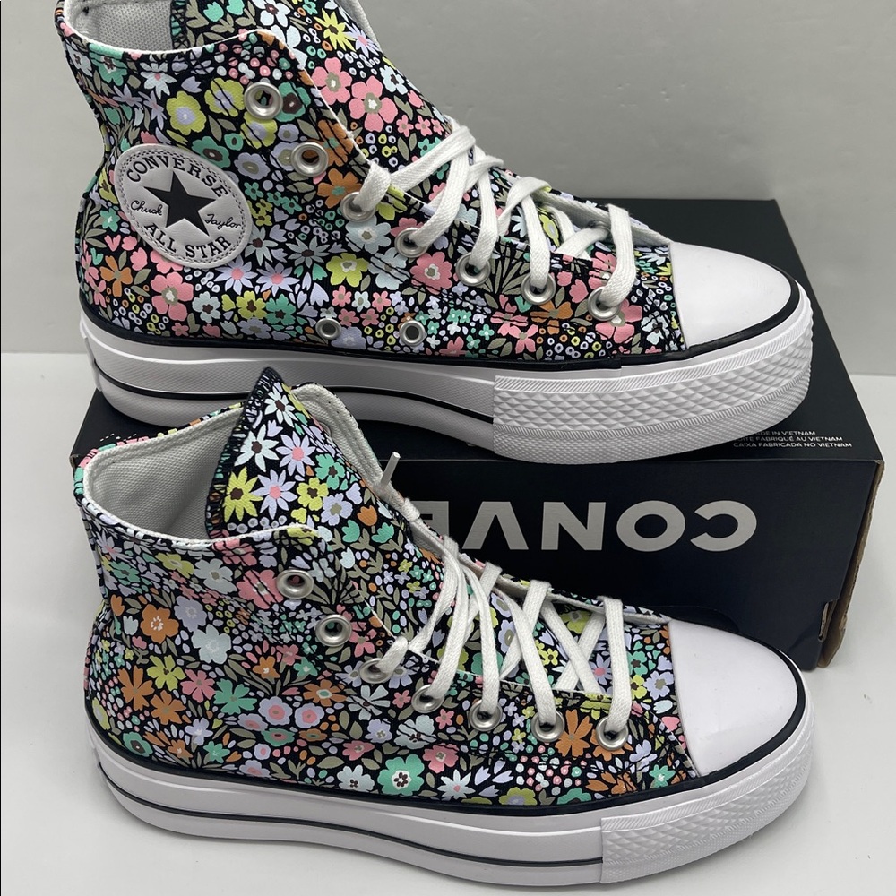 Converse CTAS A15009C CTAS LIFT HI
BLACK/WHITE/PALE SURPLUS Platform Sneakers - Picture 3 of 16